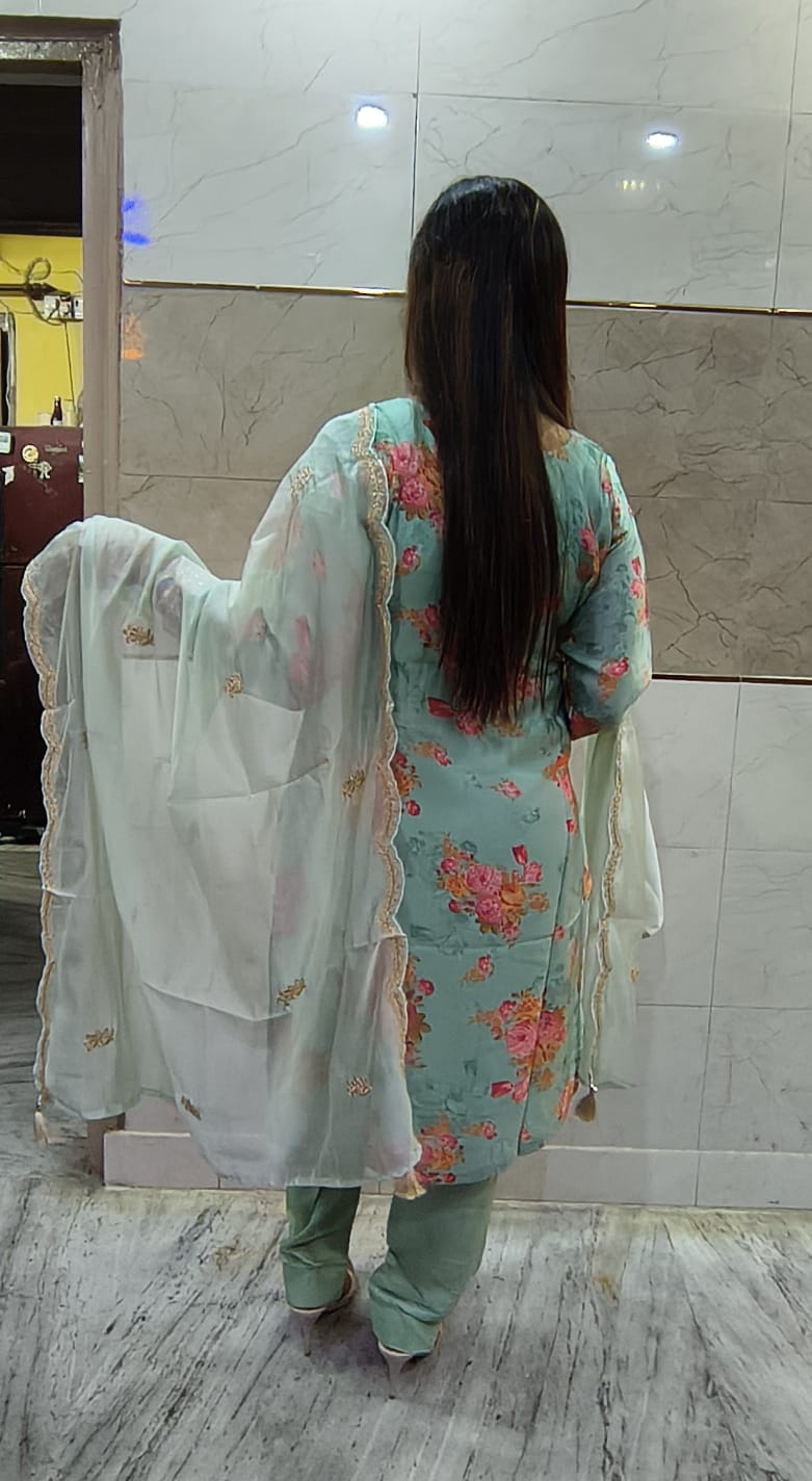 CHINNON - SKYBLUE SUIT