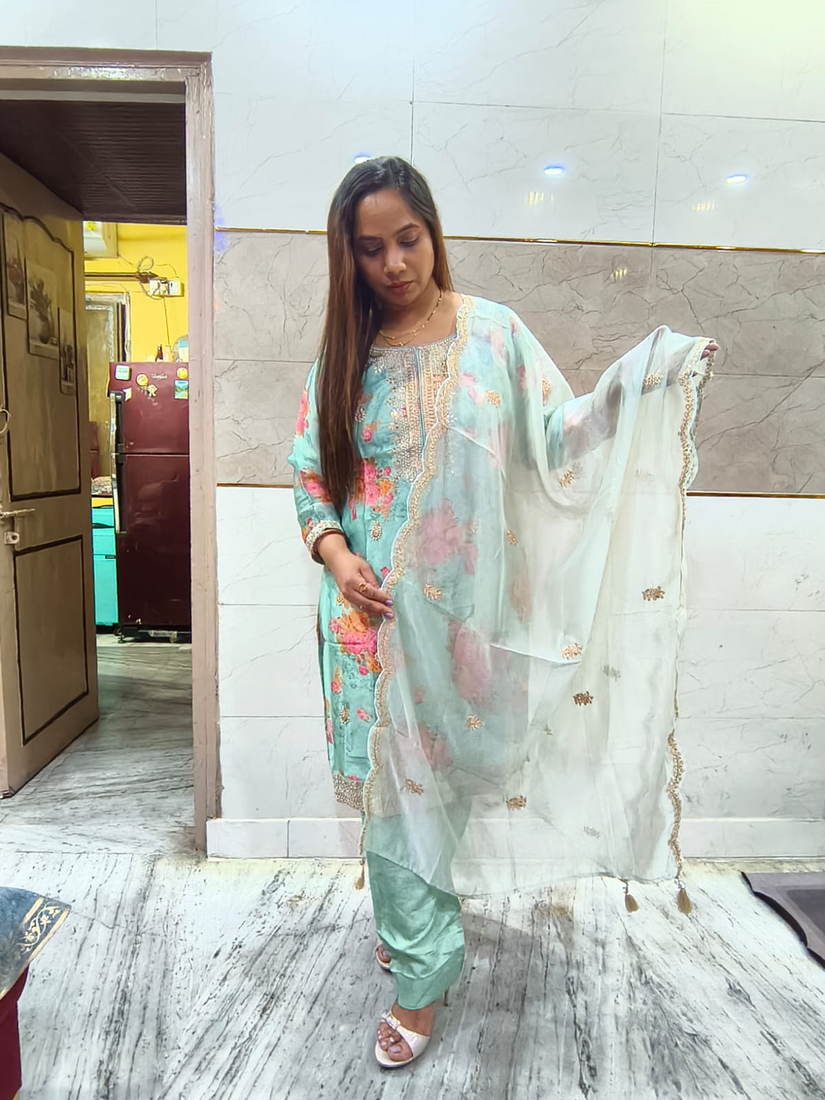 CHINNON - SKYBLUE SUIT