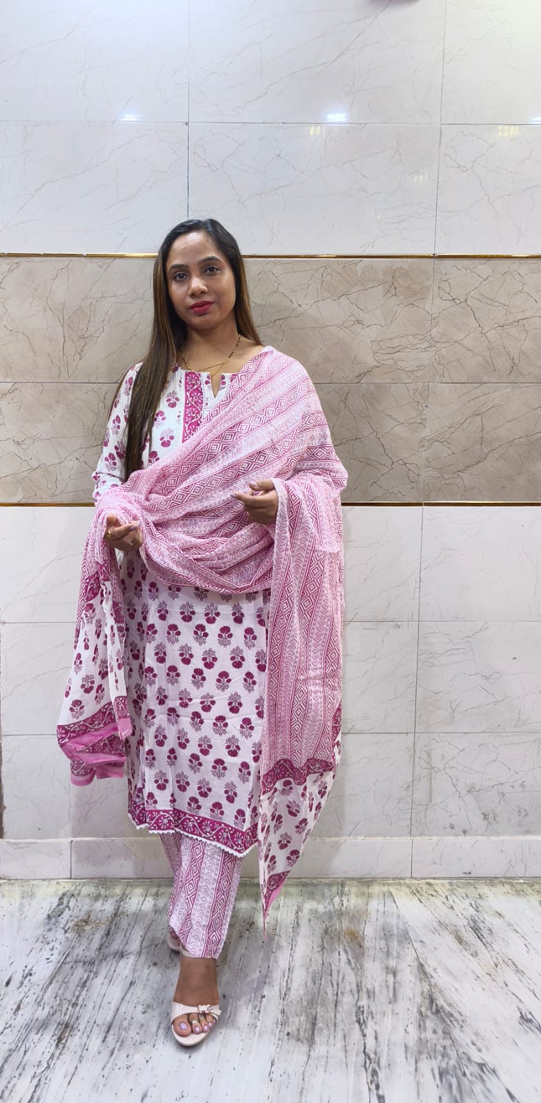 COTTON SUIT - WHITE WITH PINK BUTTI