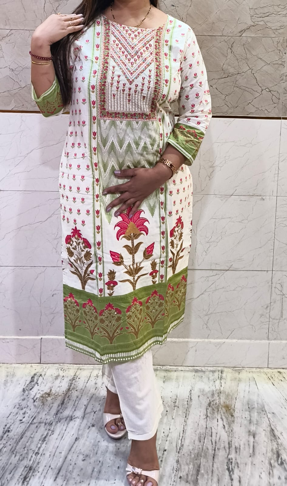 COTTON - WHITE FLOWER SUIT