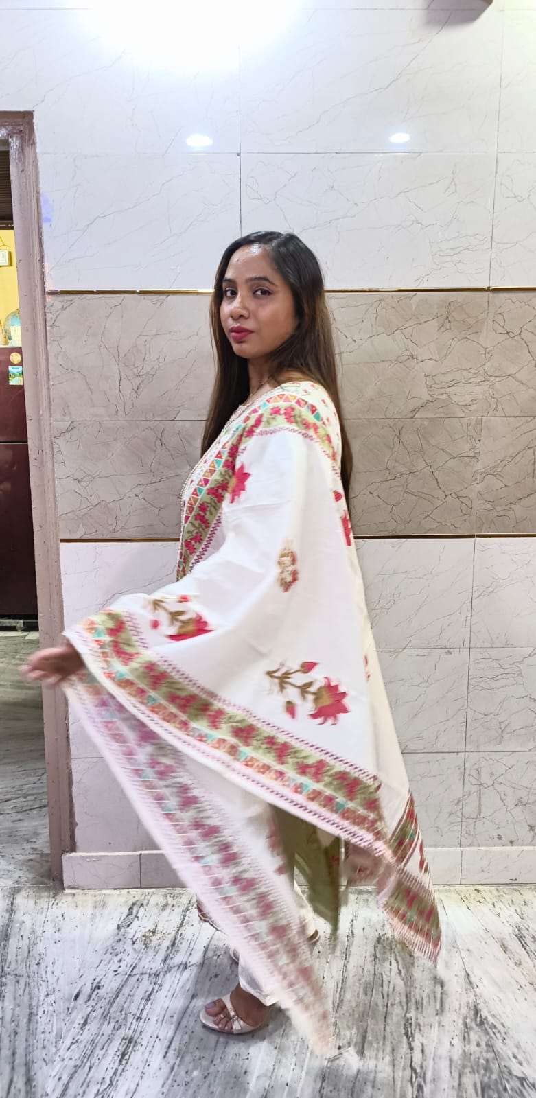 COTTON - WHITE FLOWER SUIT