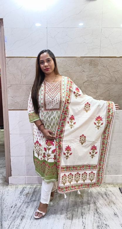 COTTON - WHITE FLOWER SUIT
